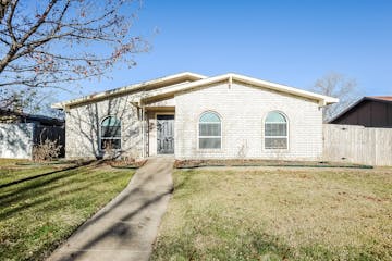 7235 Long Canyon Trl Dallas, TX 75249